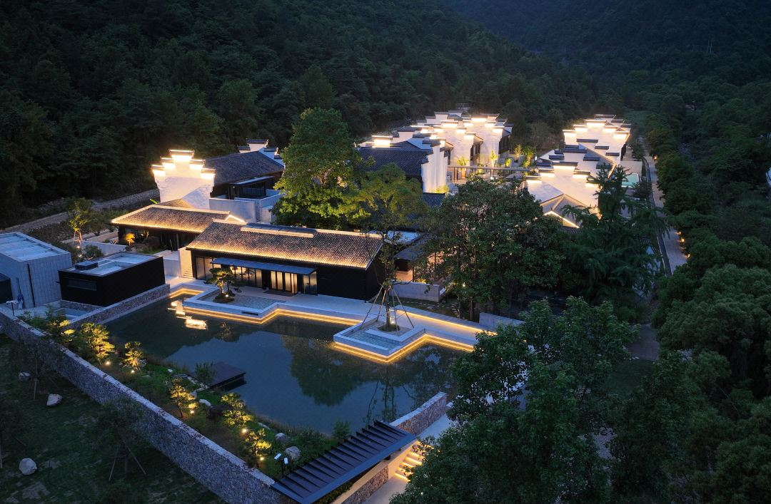 中国人自己的“小普吉”！高铁1.5h直达，依山傍海，竹林温泉畅泡！