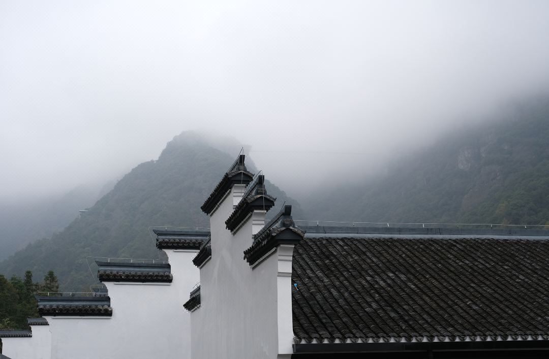 中国人自己的“小普吉”！高铁1.5h直达，依山傍海，竹林温泉畅泡！