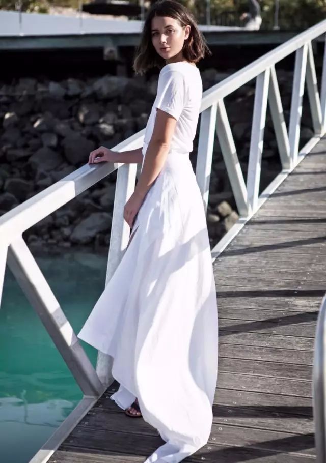 白T+裙子，舒適又有女生味！ 時尚 第52張