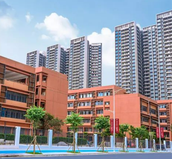 黄埔富颐华庭五一加推R9栋，值不值得买？