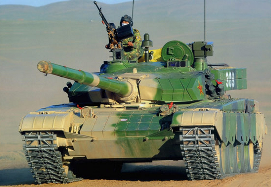 早期的主战坦克,其钨合金高速动能穿甲弹的初速高达1700～1800m/s