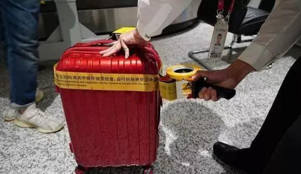 ϲ飡˻عЩǧ·ɻͱ飬