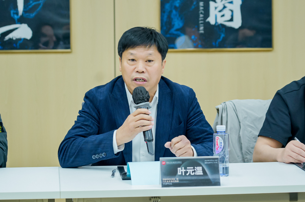 东方弘叶董事长叶元温提出,展会为实木行业提供了一个展示创新与实力