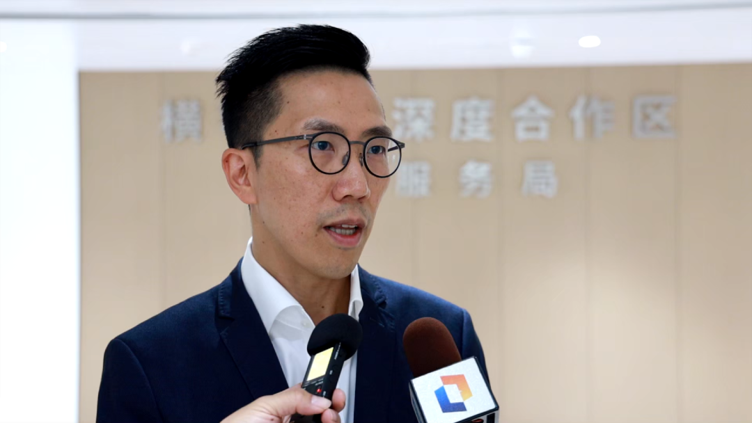 合作區商事服務局副局長邱潤華