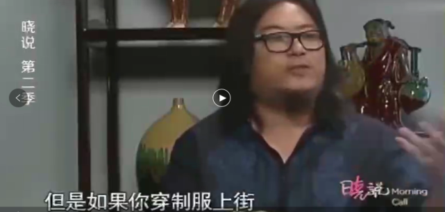 美国警察对黑人军官施暴,星条旗被按在地上摩擦!高晓松惨被打脸-微信头条网 美国警察对黑人军官施暴,星条旗被按在地上摩擦!高晓松惨被打脸