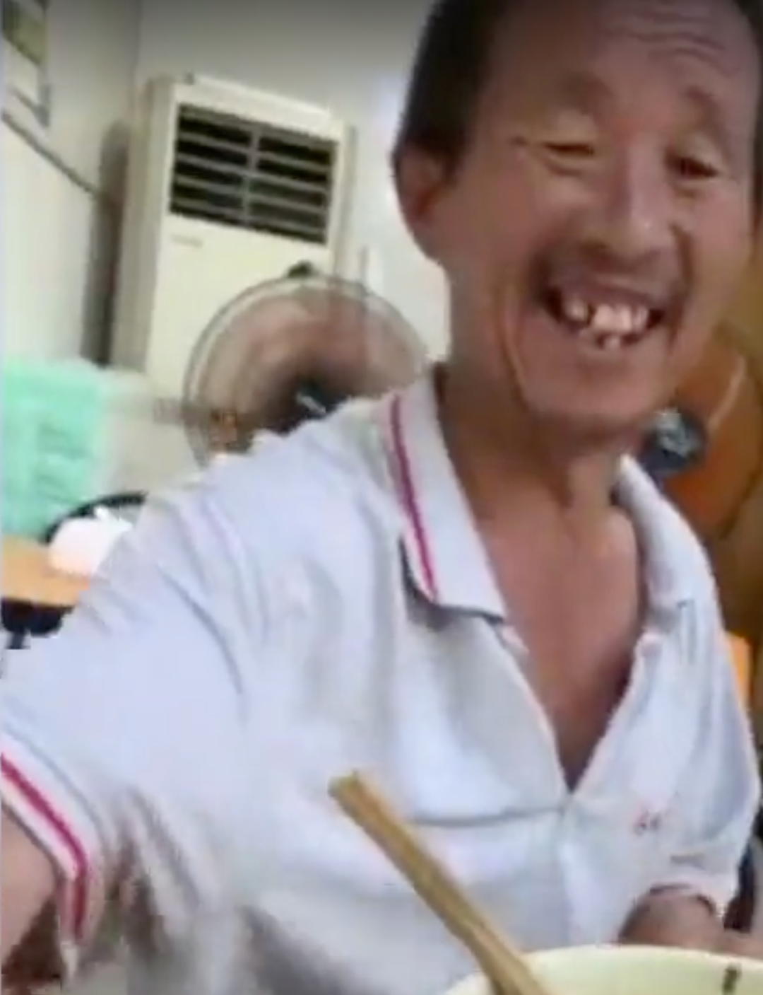 ���ܻ����Ѳ���2.5���й�����