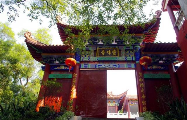 在防城港,有种异域风情,叫国门口岸在防城港,有片沙细如粉的海域,叫