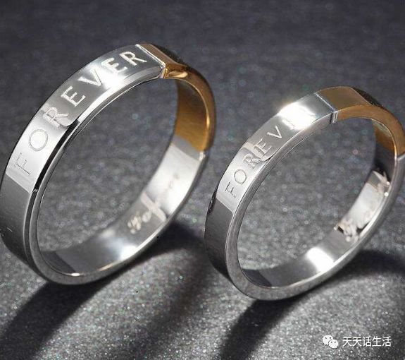 宝格丽陶瓷戒指还是白金戒指_铂金戒指发黄怎么回事_白金戒指发黄怎么回事