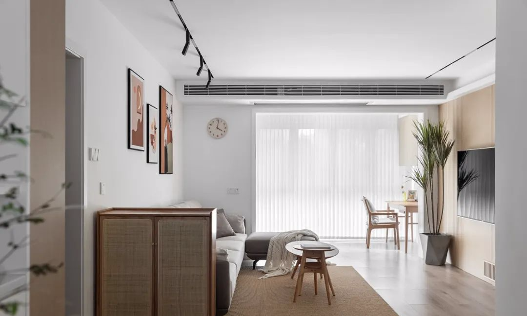 119平简约原木色系三室两卫，处处打动现在的年轻人。