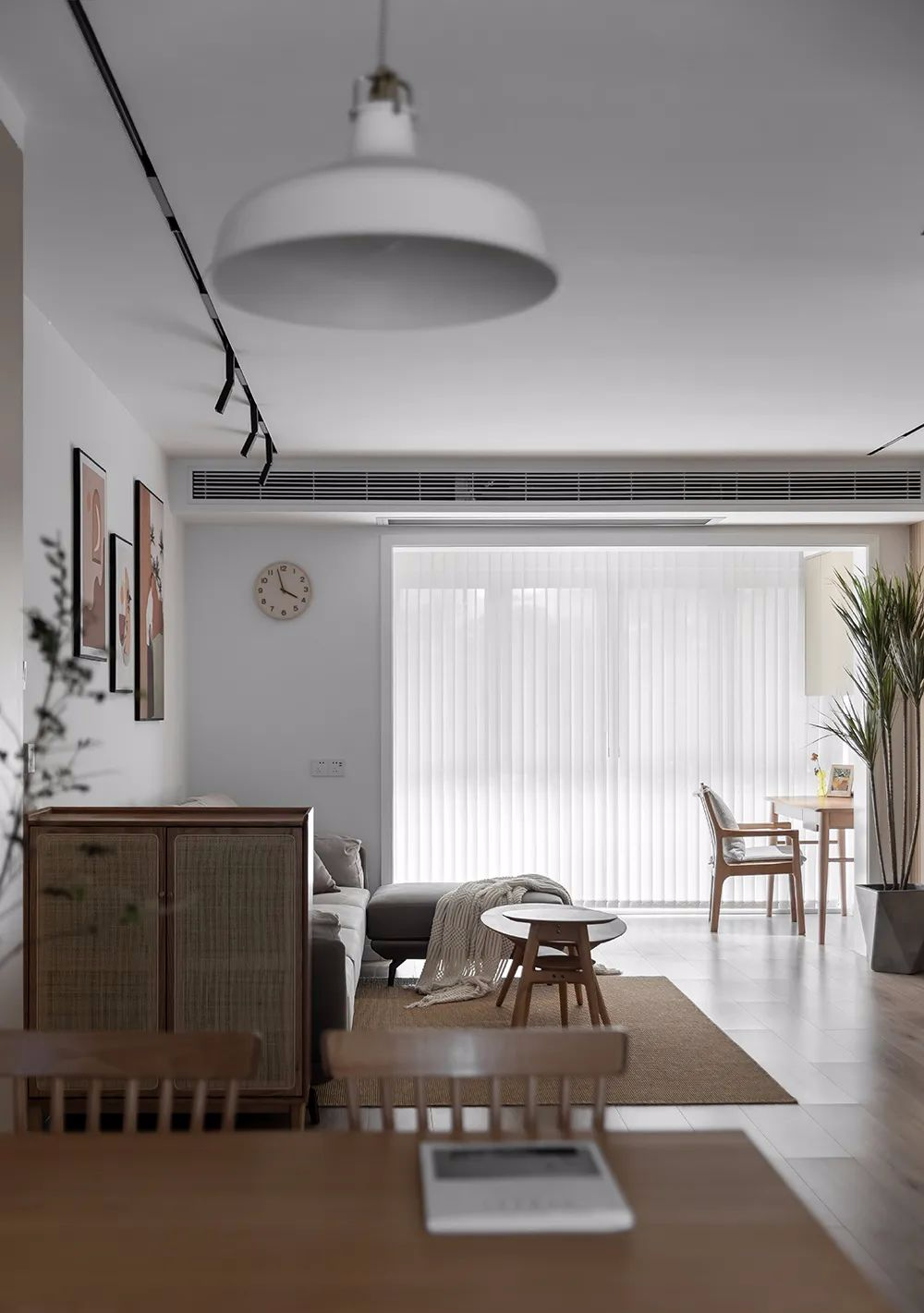 119平简约原木色系三室两卫，处处打动现在的年轻人。