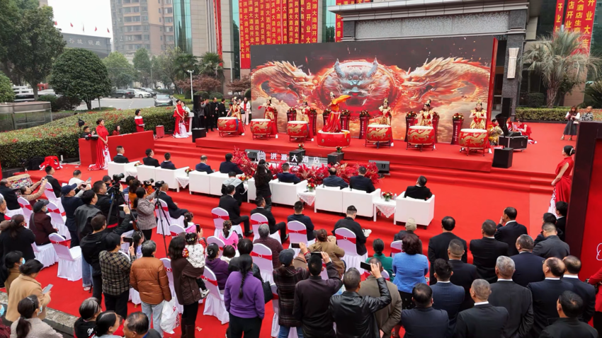 投资5000万!谷城这个豪华酒店惊艳亮相! 投资5000万!谷城这个豪华酒店惊艳亮相!