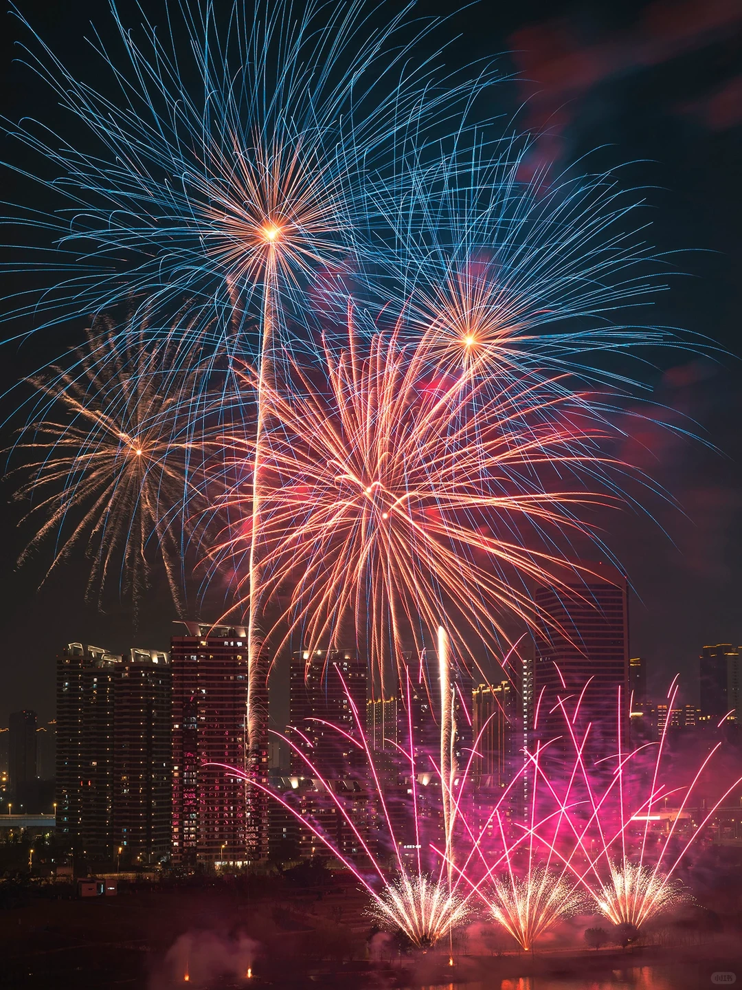 过年拍烟花的万能参数，看这一篇就够了，小白也能轻松出片！