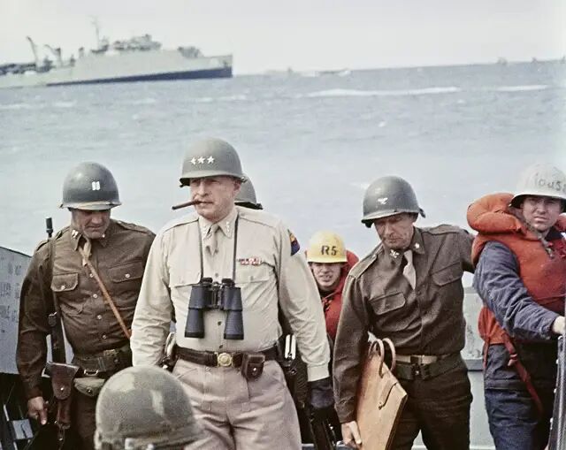 二战电影经典前10名_二战电影经典歌曲_二战经典电影