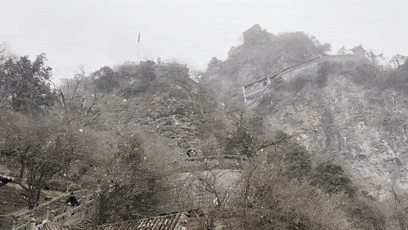 武当山飘雪啦！十堰这两天的天气咋样？答案在这里