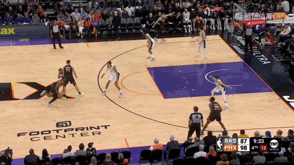 新科状元文班亚马_布朗尼硬抗文班亚马，防守态度决定一切，他的表现值得肯定#篮球_文班亚马NBA表现