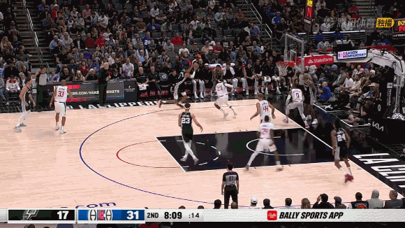 新科状元文班亚马_布朗尼硬抗文班亚马，防守态度决定一切，他的表现值得肯定#篮球_文班亚马NBA表现