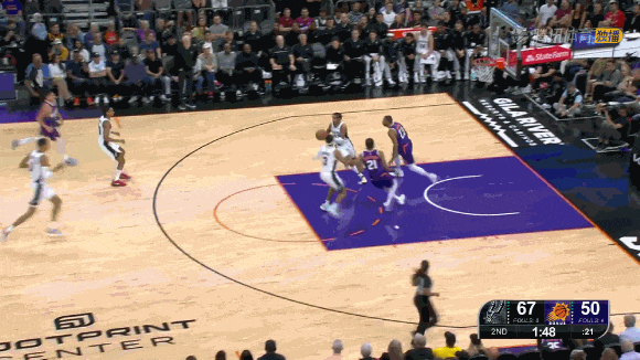 布朗尼硬抗文班亚马，防守态度决定一切，他的表现值得肯定#篮球_新科状元文班亚马_文班亚马NBA表现