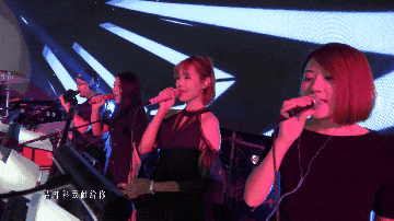 10站在草原望北京-转码 MPEG-4(3).gif