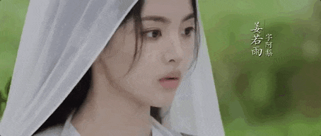 绝望的薛芳菲想再次走上绝路,却被姜梨拦了下来,并说:"活着,才是对想