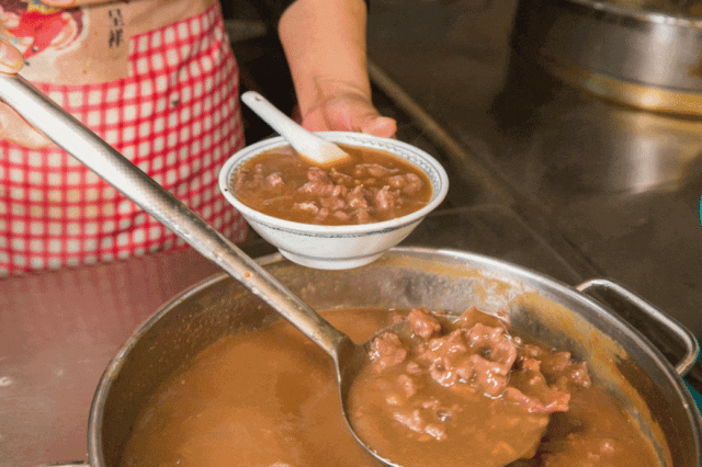 三省交接又找到一座冷门又好吃的小城，美食比厦门还王炸！