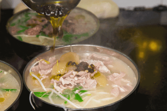 三省交接又找到一座冷门又好吃的小城，美食比厦门还王炸！