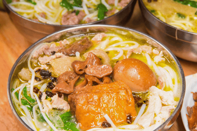 三省交接又找到一座冷门又好吃的小城，美食比厦门还王炸！