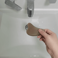 牛角刮痧板怎么存放脸部「松、垂、垮」显老10岁？在家多做这一事，清除面部瘀滞，让颜值“回春”_https://www.jmylbn.com_新闻资讯_第12张