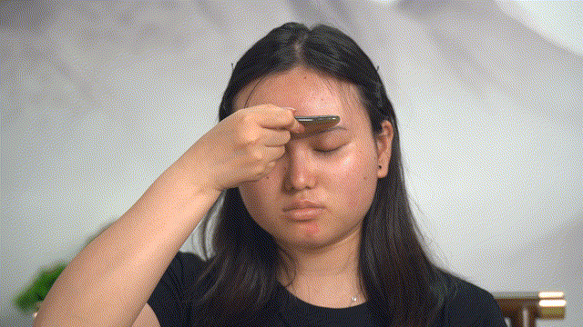 牛角刮痧板怎么存放脸部「松、垂、垮」显老10岁？在家多做这一事，清除面部瘀滞，让颜值“回春”_https://www.jmylbn.com_新闻资讯_第3张