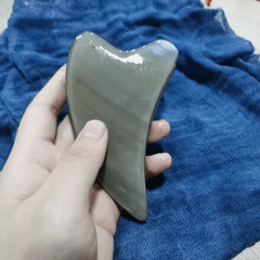 牛角刮痧板怎么存放脸部「松、垂、垮」显老10岁？在家多做这一事，清除面部瘀滞，让颜值“回春”_https://www.jmylbn.com_新闻资讯_第1张