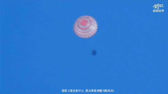 超30马赫水漂弹道，嫦娥六号让美国蒙羞，NASA飞船烧出上百个破洞