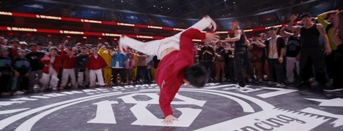 大鹏，够拼命的