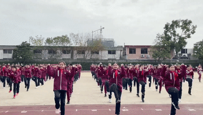 承包一天笑点！闵行这所学校的课间操太好玩了相关资料 2