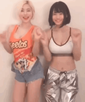 【美女】号称“全球靠胸打碟第一人”！Cosplay玩到飞起 深度球鞋爱好者 直男鼻血止不住（组图） - 72