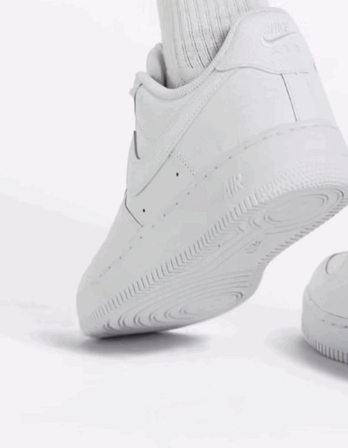 Nike這雙火了38年的小白鞋～一直被復刻，卻從未被超越！ 時尚 第40張