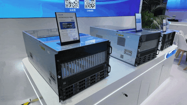 国鑫全栈算力矩阵闪耀WAIC 2025 | 首发8U16卡AI服务器刷新算力密度纪录