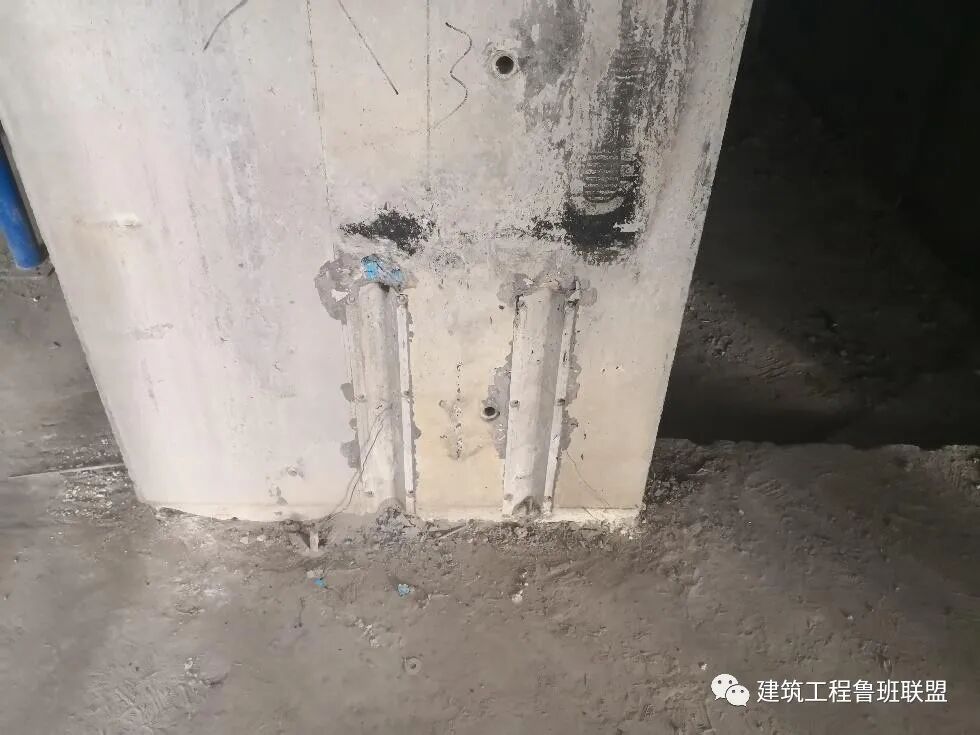 现浇墙如何预留水管压槽？现场示例！