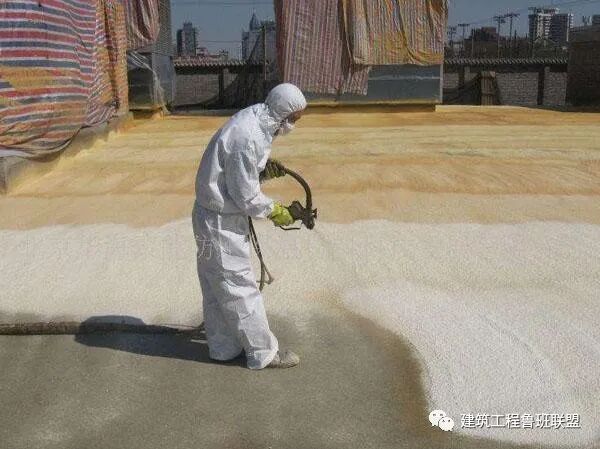 屋面保温的三种做法：现浇、铺贴、喷涂(图4)