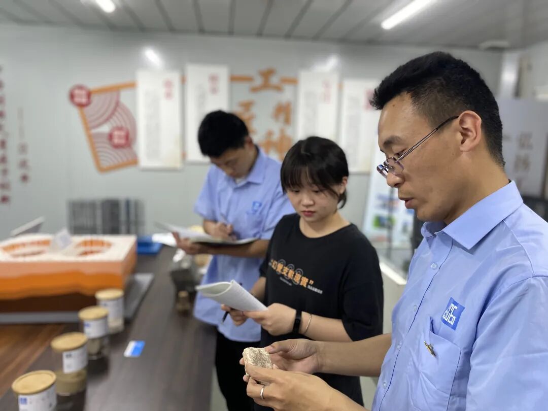 直径1米插进地下142米！罕见超长桩基施工实录的图3