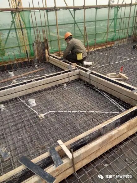 厨卫间反坎一次浇筑如何施工？现场示例！的图2