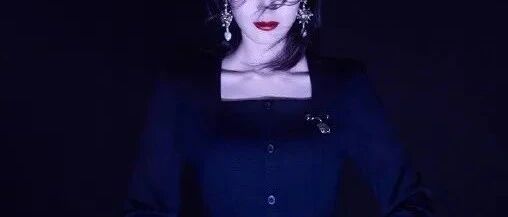 娱乐圈女明星能赢她吗？