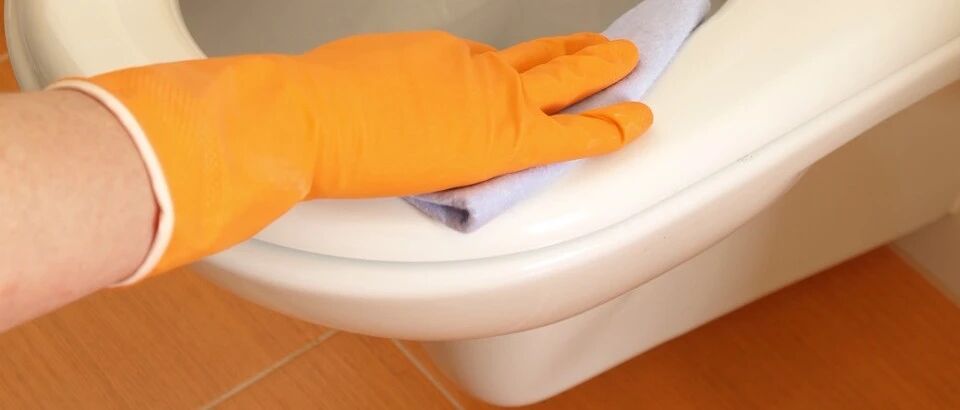 脏也就算了！用酒店擦过马桶的毛巾直接擦脸，会传染疾病吗？真相来了…