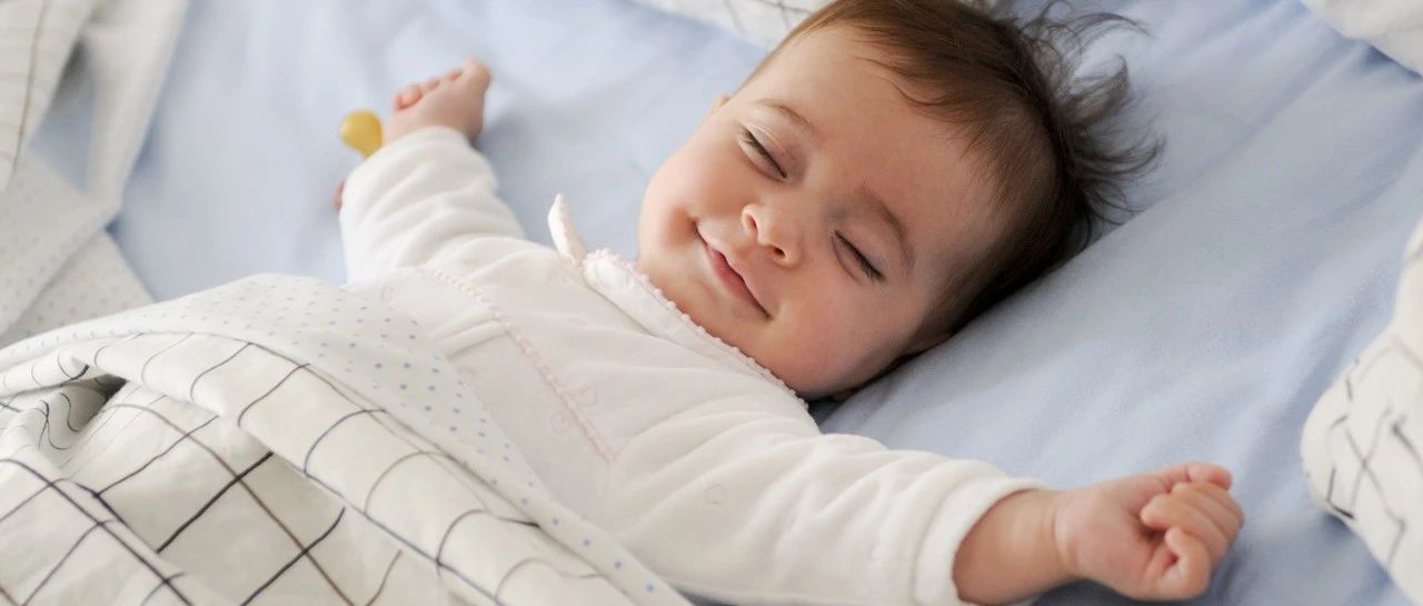 为什么老人总喜欢给孩子睡"扁头"？圆头比扁头更聪明？原来这些年都做错了