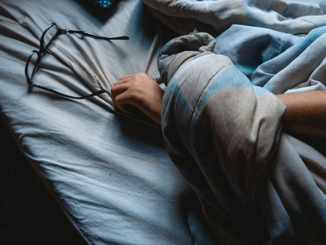 成年人需要多少睡眠
