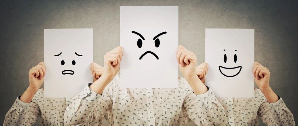 情绪时而亢奋，时而低落？心情就像过山车？你可能是病了…