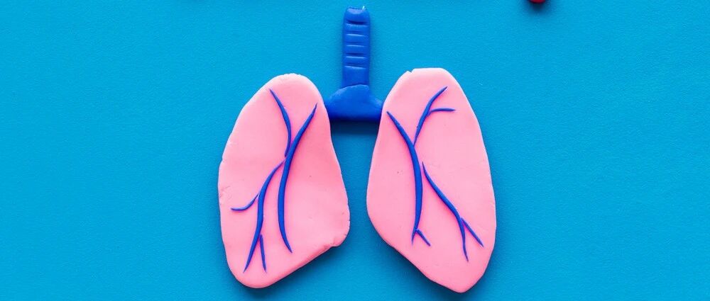 不抽烟不喝酒，肺癌为啥偏偏盯上她们？只因长期做这件事！