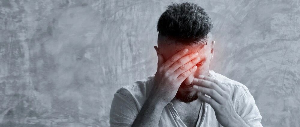 失眠、烦躁、经常头疼…有这些症状的人要注意！你可能被这种病盯上了