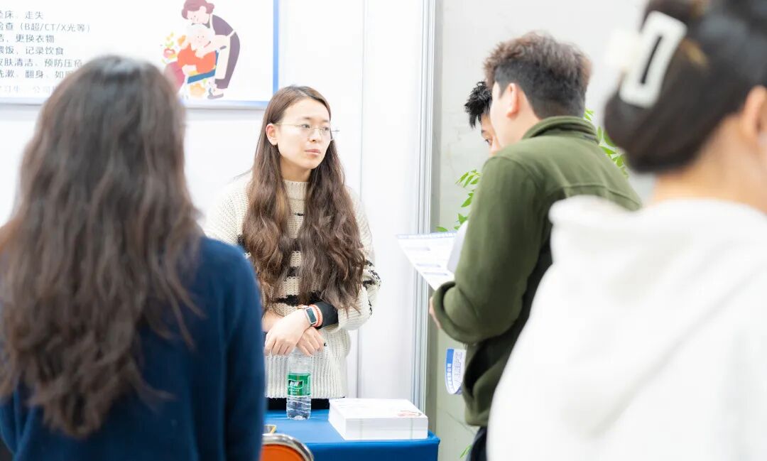 精准对接！我校医药类专场双选会成功举办！(图2)