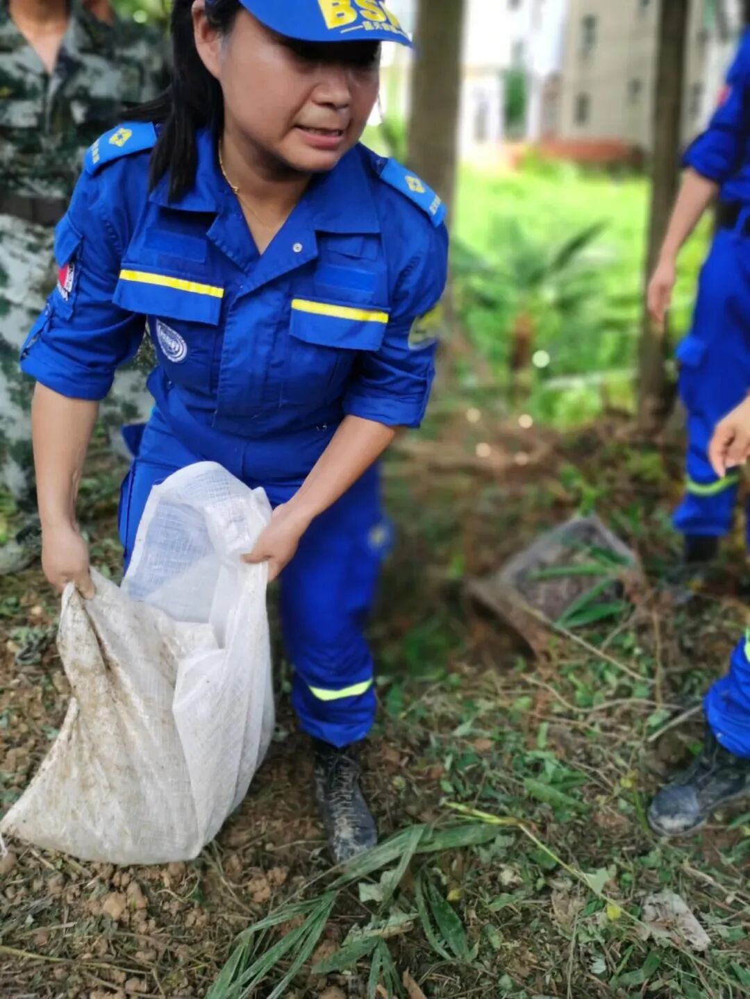 抗洪抢险■致敬！江西抗洪一线上的“花木兰”