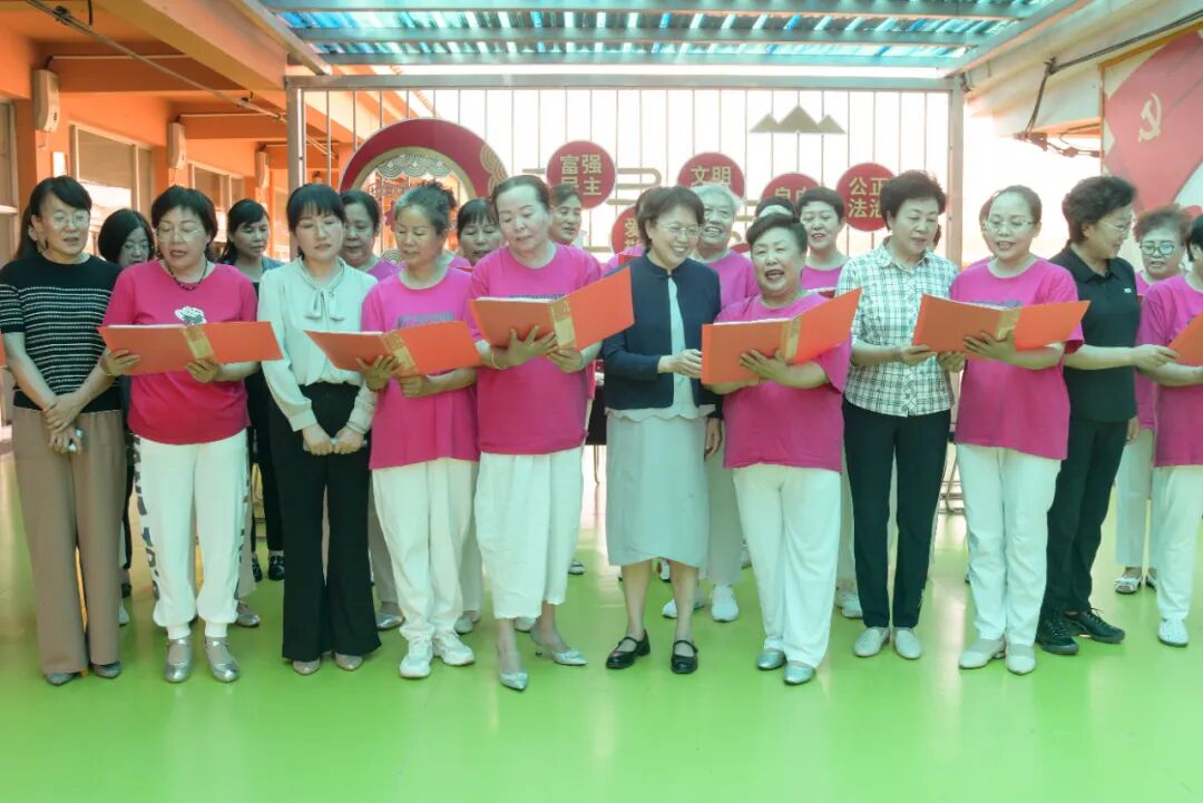 黄晓薇：引领广大妇女共绘民族团结进步同心圆