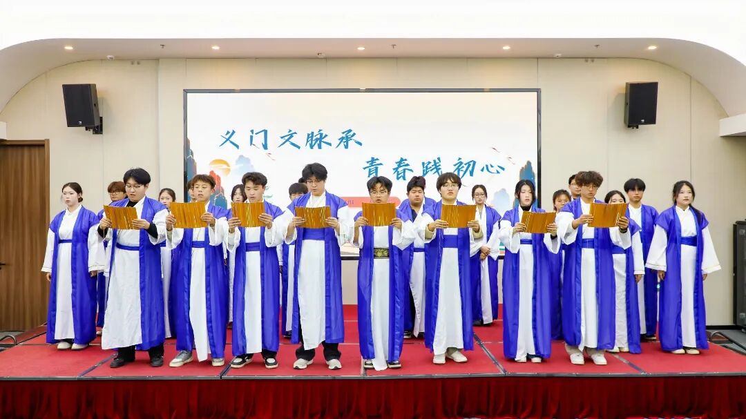 表演1.jpg